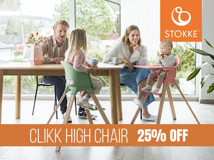 Family sitting at a table with Stokke Clikk high chairs, promotional banner at the bottom.