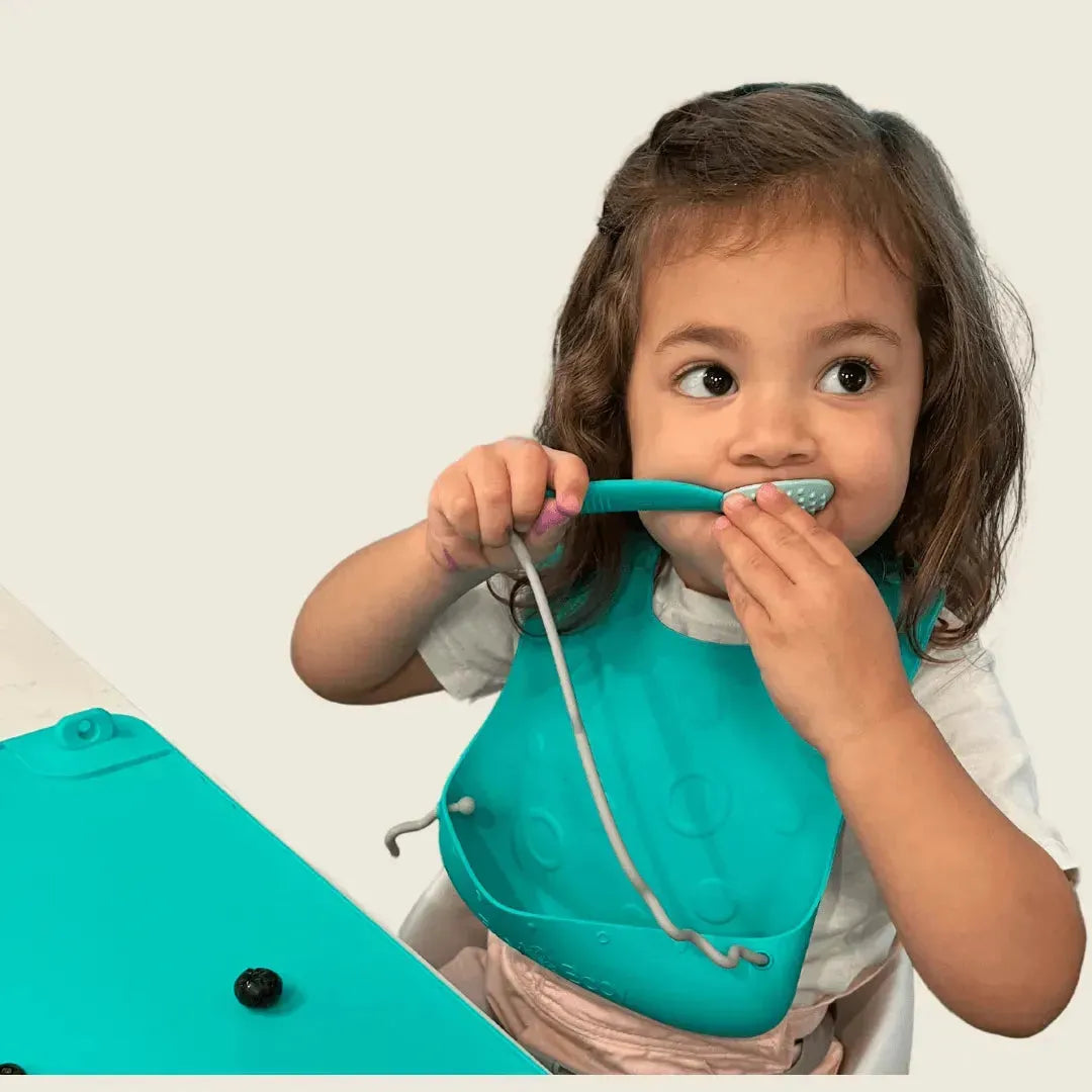 Stop-Drop Travel Bib+ Tethers