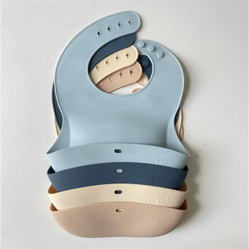 Ali+Oli Silicone Baby Bib Roll Up & Stay Closed (Sky) Image 4