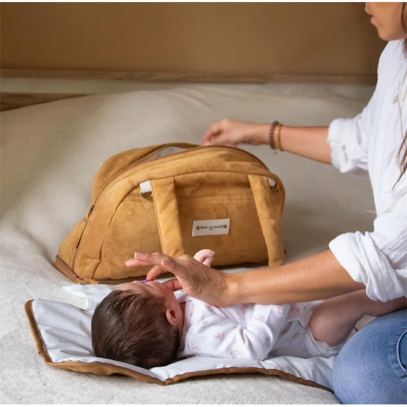 Bbluv - Doudoune Changing Bag, Camel Image 4