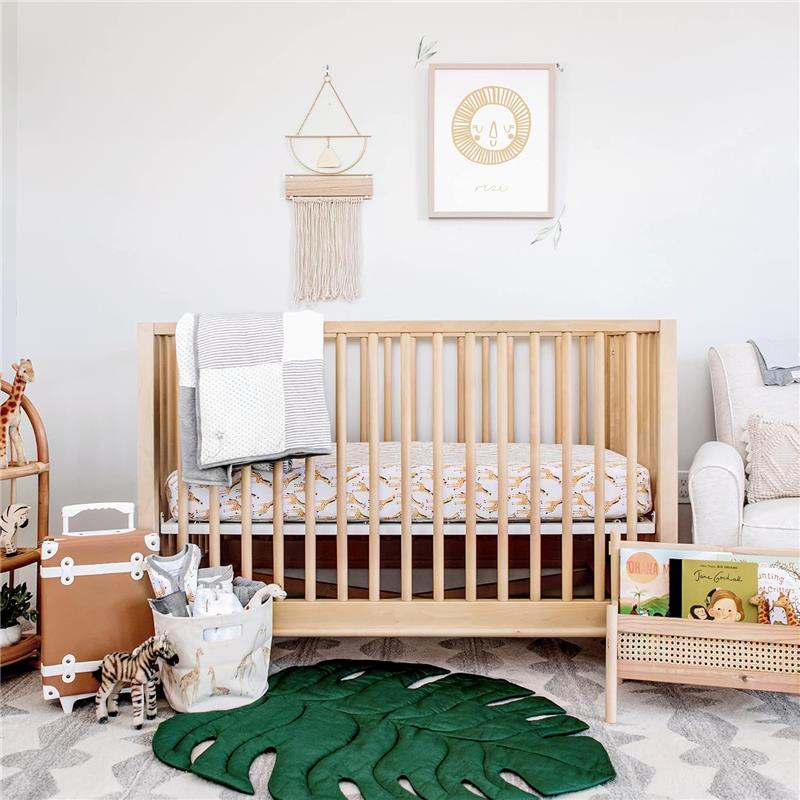 Burt's Bees Bedding - Dottie Bee Baby Quilt, Heather Grey Image 6