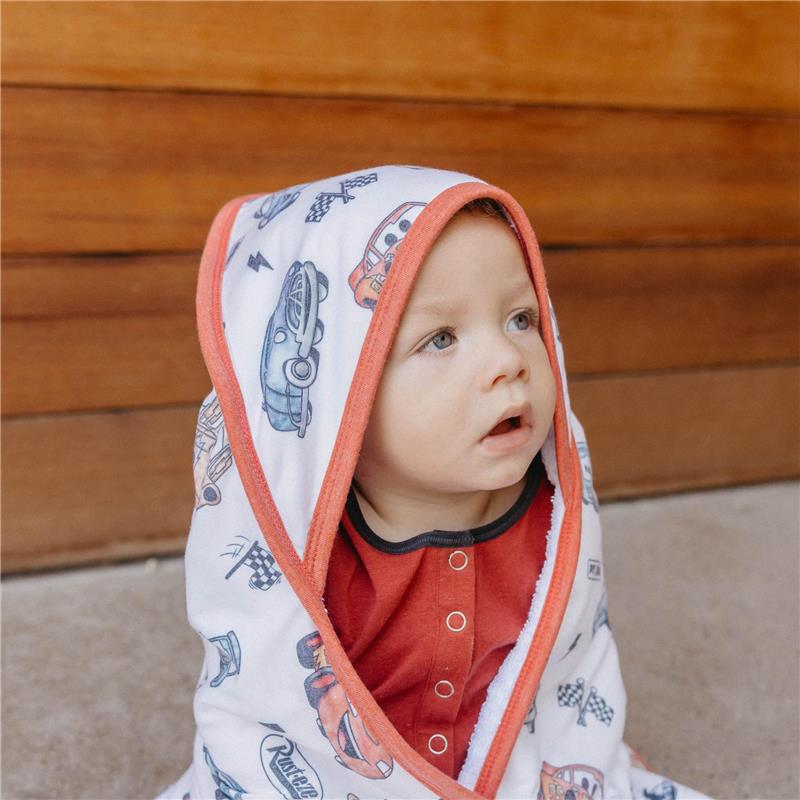 Copper Pearl Disney Pixar Cars Premium Knit Hooded Towel Image 3