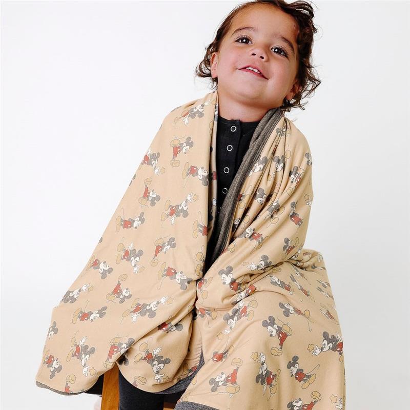 Copper Pearl - Disney Princess 3-Layer Stretchy Quilt Image 3