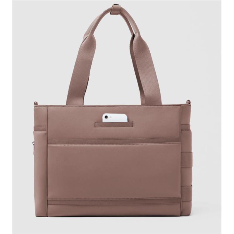 Dagner Dover - Wade Diaper Tote In Dune Image 4