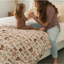Ellie Sue - Baby Bows Stretch Swaddle Blanket Image 2