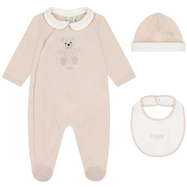 Light Girl Baby Fendi フェンディ　ベビー　セットアップ　12M FENDI Pink Set Gift Bib Hat Babysuit FF Quilted トップス