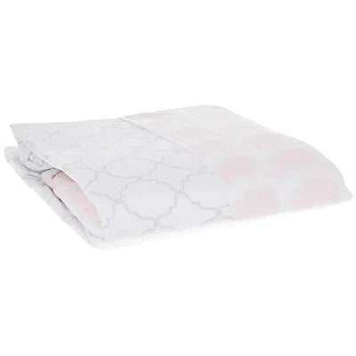 Fitted crib sheet featuring a gray and white geometric pattern and a soft pink cloud design, ideal for babies.