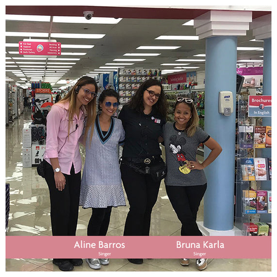 Aline Barros and Bruna Karla Shopping for Toys and Baby Clothes at MacroBaby.