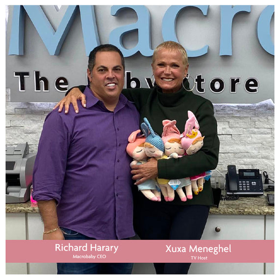 Richard Harary and Xuna Meneghel Shopping for her God Daughter at MacroBaby in Orlando, FL 