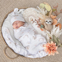 Living Textiles - Newborn Hello World Gift Set, Happy Sloth Image 1
