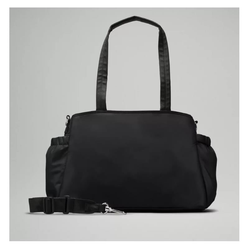 Lululemon - New Parent Tote Bag 20L, Black/Silver Drop | MacroBaby Lululemon - New Parent Tote Bag 20L, Black/Silver Drop | MacroBaby