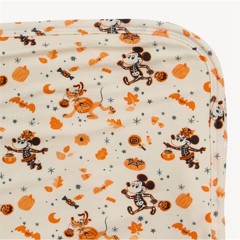 Magnetic Me - Spooky Season Modal Blanket One Size Image 2