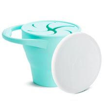 Munchkin - C’est Silicone! Collapsible Snack Catcher with Lid, Mint Image 1