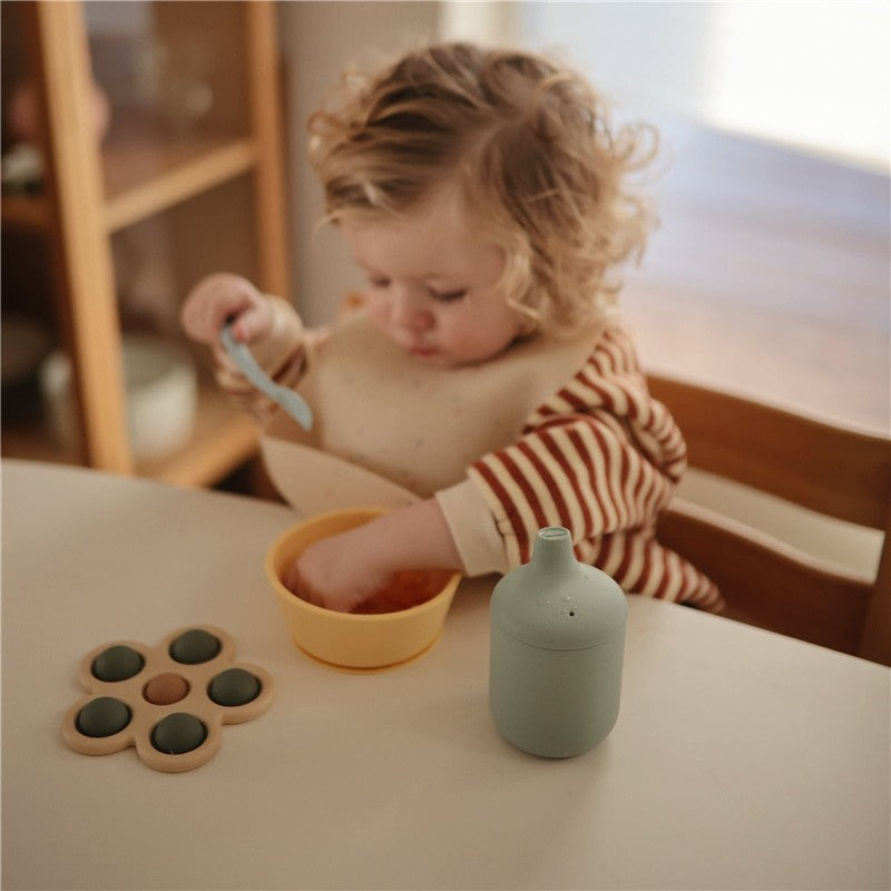 Mushie Silicone Sippy Cup - Soft Lilac Image 4