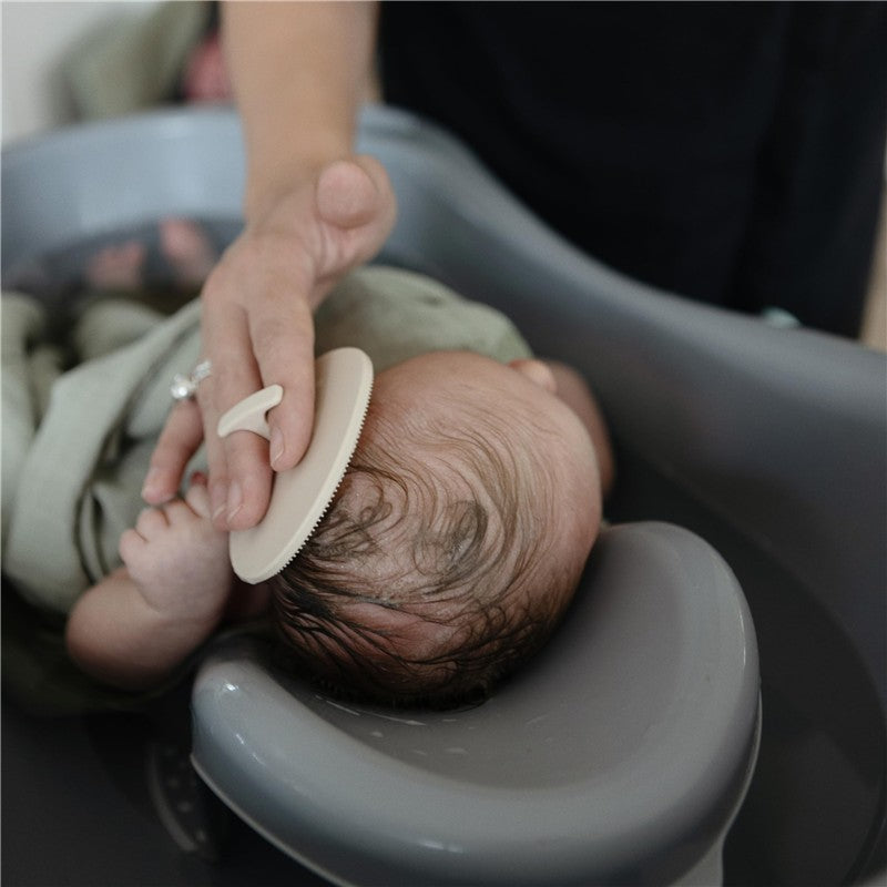 Mushie Silicone Baby Bath Cradle Cap Brush 2 Pack - Blush & Shifting Sand Image 7