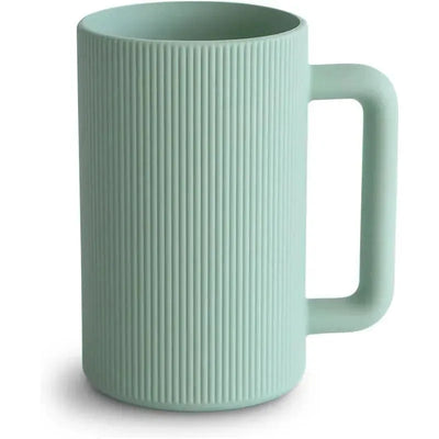 Mushie Bath Rinse Cup in Cambridge Blue, featuring a ribbed design and a sturdy handle for easy grip.
