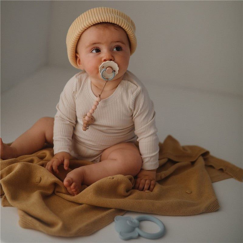Mushie Eva Pacifier Clip - Blush Image 3