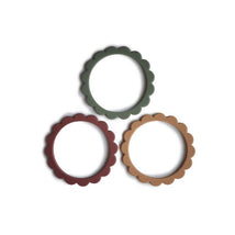 Mushie - Flower Teething Bracelet 3-Pack (Dried Thyme/Berry/Natural) Image 3