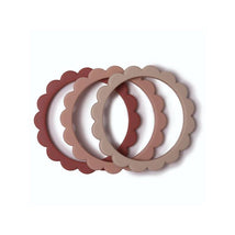 Mushie - Flower Teething Bracelet 3-Pack (Rose/Blush/Shifting Sand) Image 1