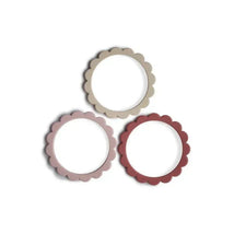 Mushie - Flower Teething Bracelet 3-Pack (Rose/Blush/Shifting Sand) Image 2