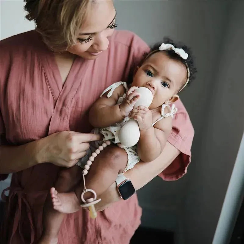 Mushie - Hera Silicone Pacifier Clip, Blush Image 4