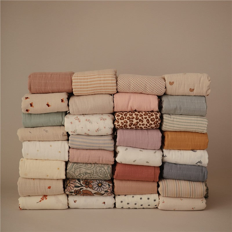 Mushie Organic Cotton Muslin Swaddle Blanket - Sage Image 7