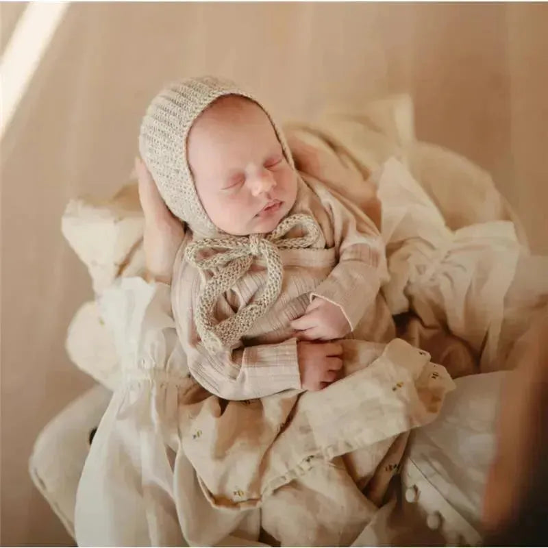 Mushie - Organic Cotton Muslin Swaddle Blanket, Bee Image 3