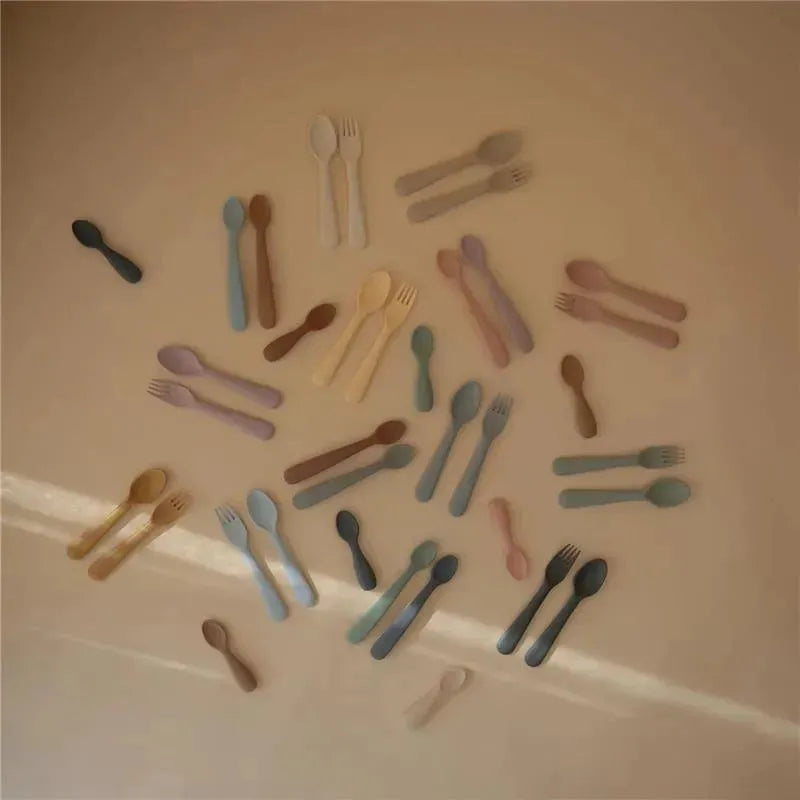 Mushie - Silicone Toddler Starter Spoons, 2 Pack, Natural/Shifting Sand Image 5