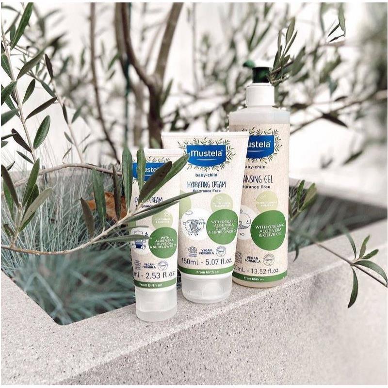 Mustela Organic Cleansing Gel With Olive Oil And Aloe Image 4