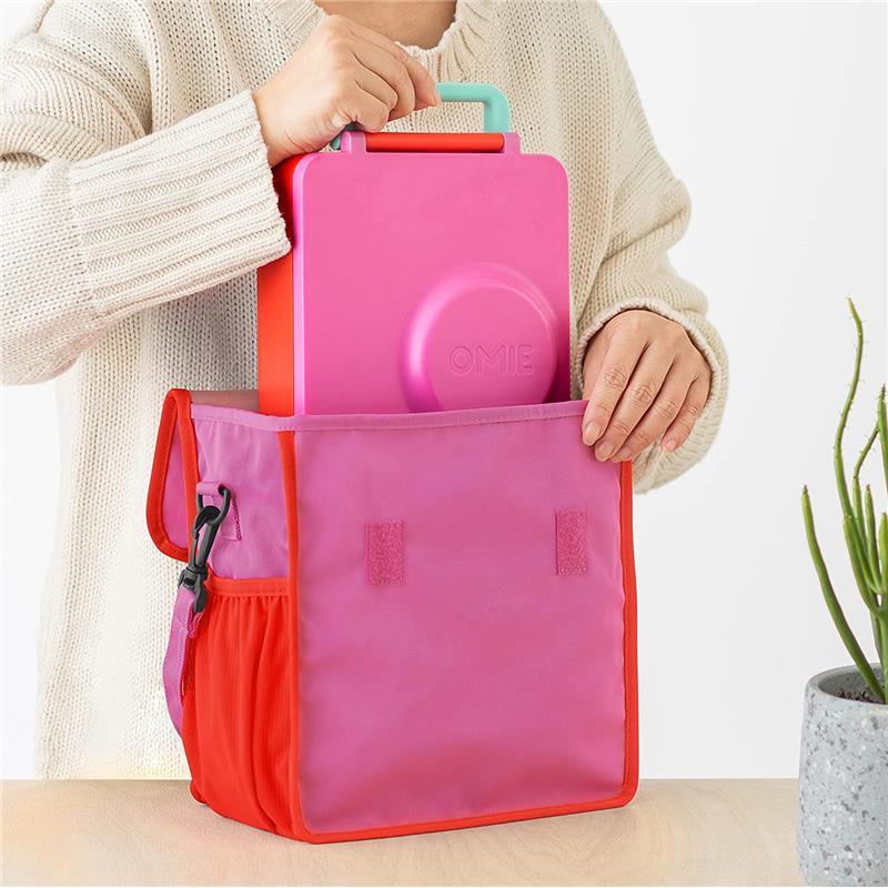 https://www.macrobaby.com/cdn/shop/files/omie-box-omie-insulated-nylon-lunch-tote-pink_image_3.jpg?v=1703712625