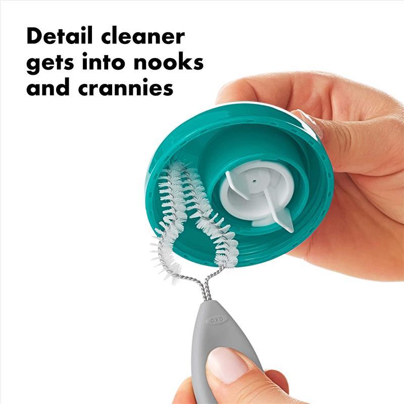 https://www.macrobaby.com/cdn/shop/files/oxo-tot-water-bottle-and-straw-cup-cleaning-set-brush-set_image_9.jpg?v=1702688213