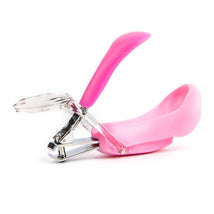 Primo Passi Nail Clipper W/ Magnifier (Pink) Image 1