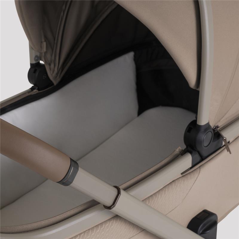 Silver Cross Cove 2 Compact Bassinet, Champagne Image 3