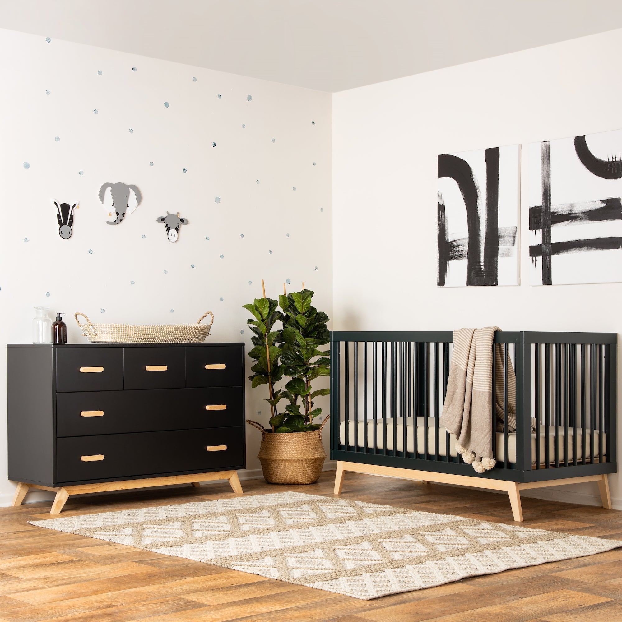 Soho 5-Drawer Dresser, Black/Natural Soho 5-Drawer Dresser, Black/Natural
