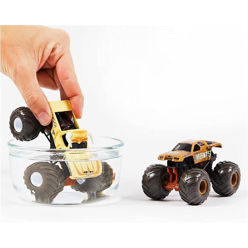 Spin Master Monster Jam, Color-Changing Die-Cast Monster Trucks 2-Pack, 1:64 Scale Bulldozer vs. Team Meents (Styles May Vary) Image 2