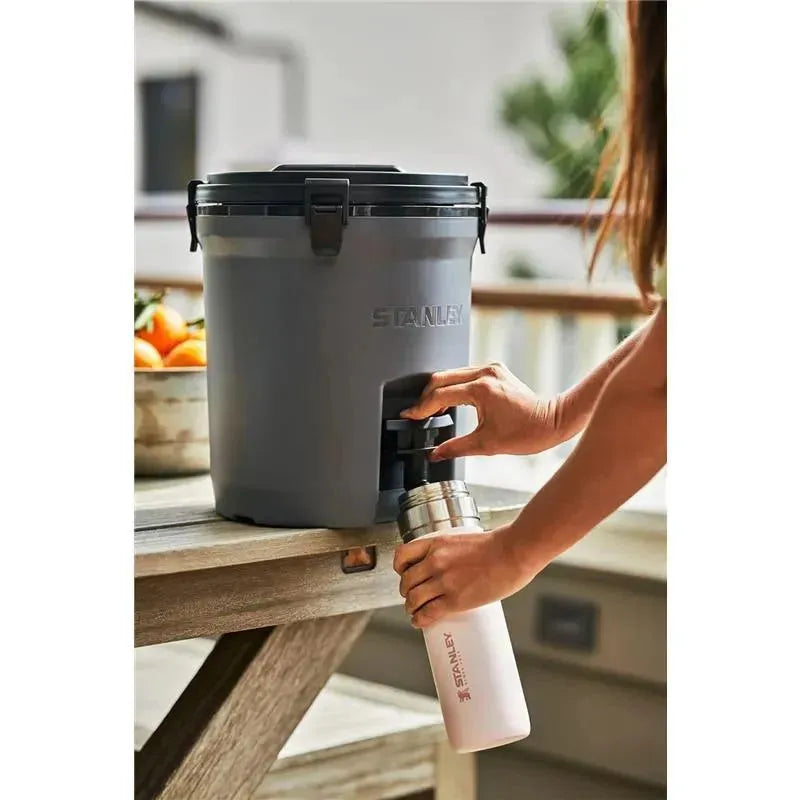 Stanley - 24Oz The Quick Flip Go Bottle, Rose Quartz Image 4