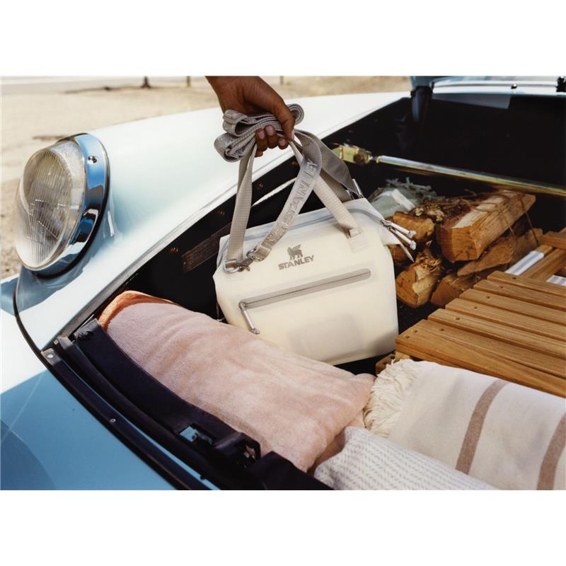Stanley The All-Day Julienne Mini Cooler, Rose Quartz Image 5