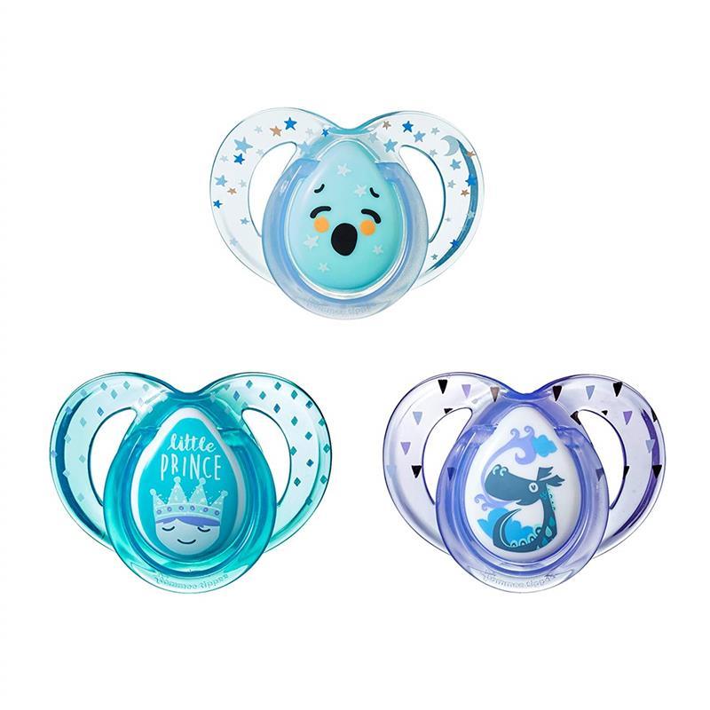 Tommee Tippee Breast-Like Pacifier Night, Glow in The Dark | 0-6m, 2 Pack | Includes Sterilizer Box