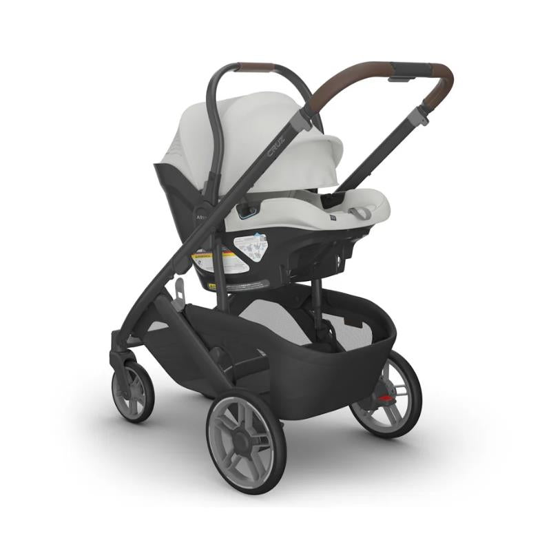 Uppababy - Cruz V3 Stroller Savannah (Pearl Gray Jacquard/Carbon Frame/Chestnut Leather) Image 2