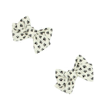 2PK BABY BLOOM CLIPS: paw prints
